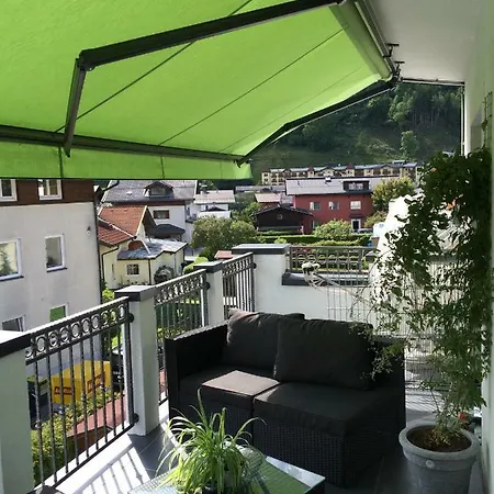 Haus Lara Marie * Zell am See